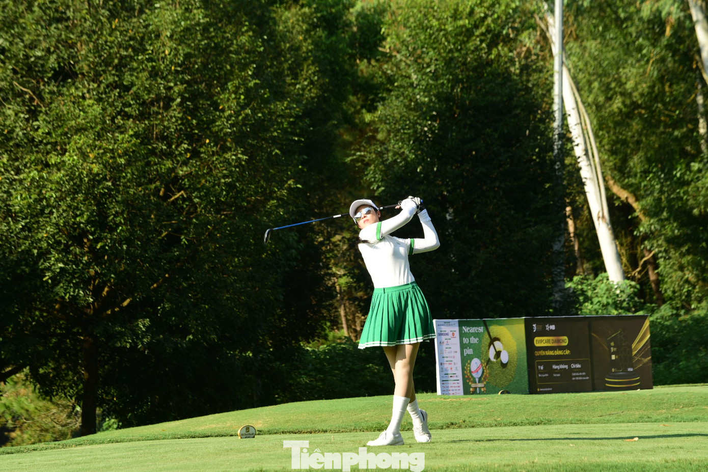 Năm thứ hai Hoa Hậu Ngọc Hân đồng hành cùng Giải gôn từ thiện Vì trẻ em Việt Nam dưới vai trò người chơi và nhà tài trợ.