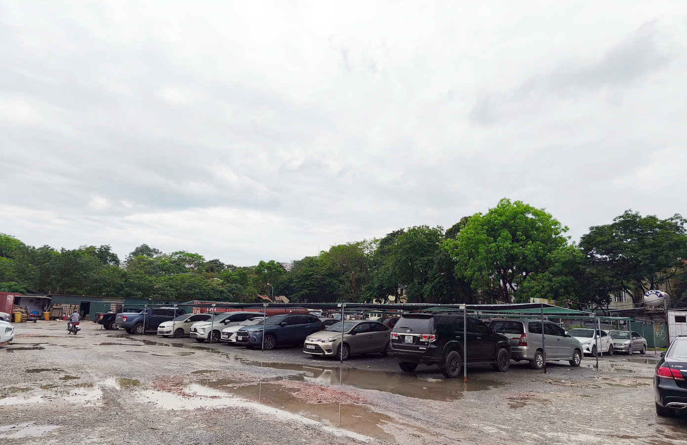 Theo cơ quan điều tra, hành vi của các đối tượng mang tính hệ thống, diễn ra trong thời gian dài. Vụ việc đang được Cơ quan Cảnh sát điều tra Công an TP Hà Nội tiếp tục làm rõ để xử lý nghiêm minh theo quy định của pháp luật.