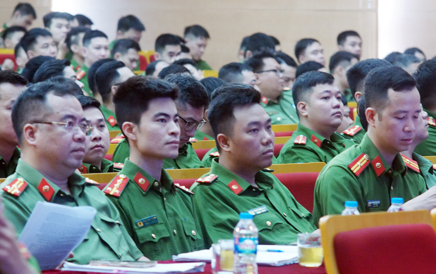 Thanh niên Công an Thủ đô tham dự chương trình. Thanh niên Công an Thủ đô tham dự chương trình.