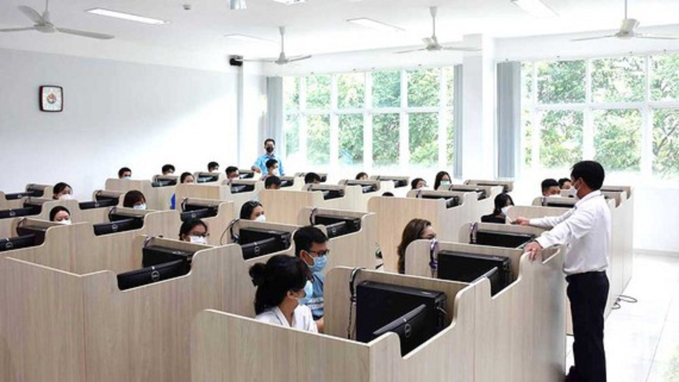 Thí sinh tham dự kỳ thi tuyển công chức khối Đảng, đoàn thể TPHCM năm 2022. Ảnh: Bộ Nội vụ Thí sinh tham dự kỳ thi tuyển công chức khối Đảng, đoàn thể TPHCM năm 2022. Ảnh: Bộ Nội vụ