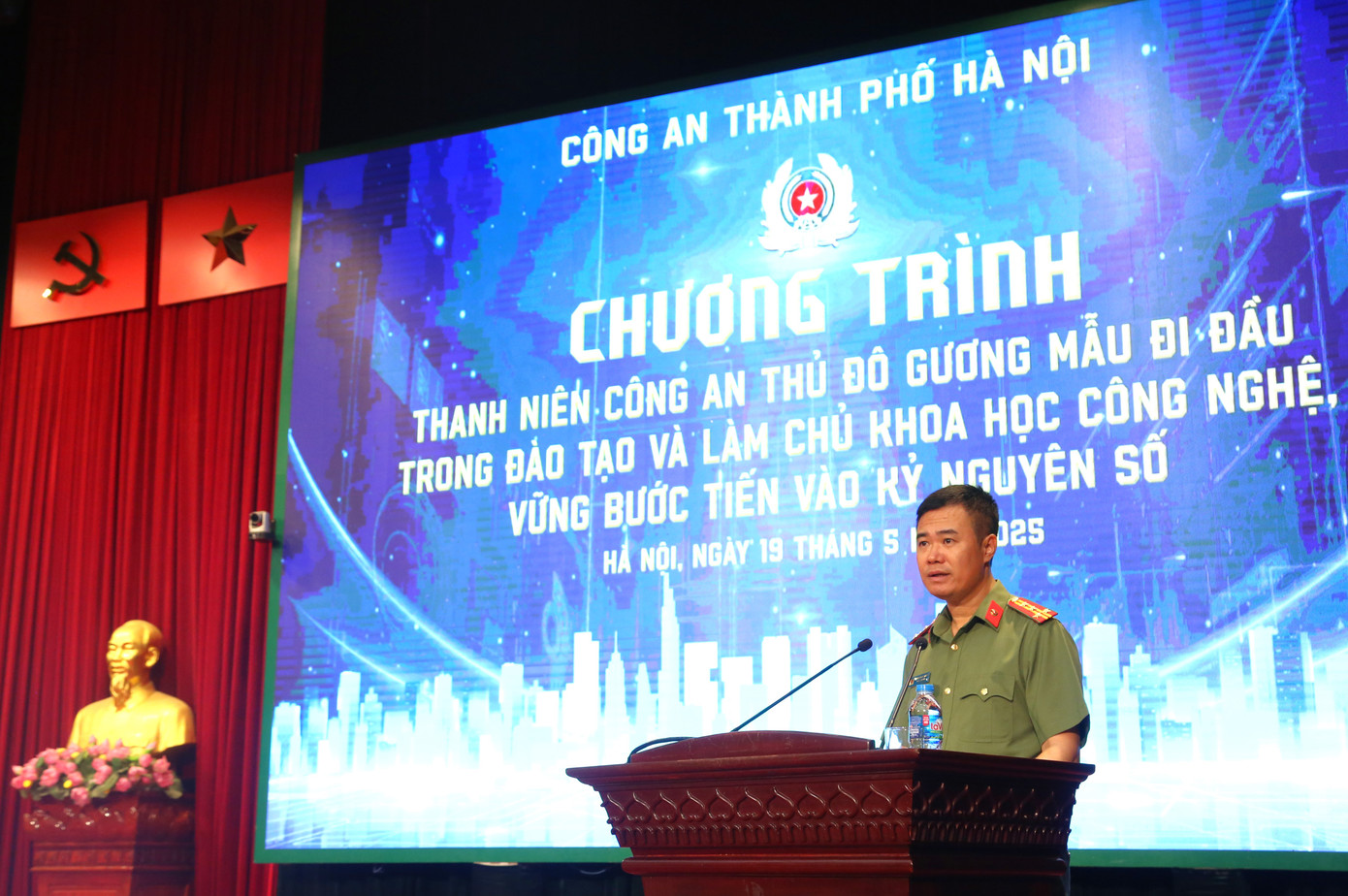 Đại tá Nguyễn Ngọc Quyền phát biểu tại chương trình. Đại tá Nguyễn Ngọc Quyền phát biểu tại chương trình.