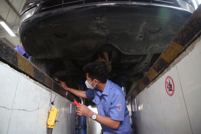 Hình ảnh phương tiện đi đăng kiểm.