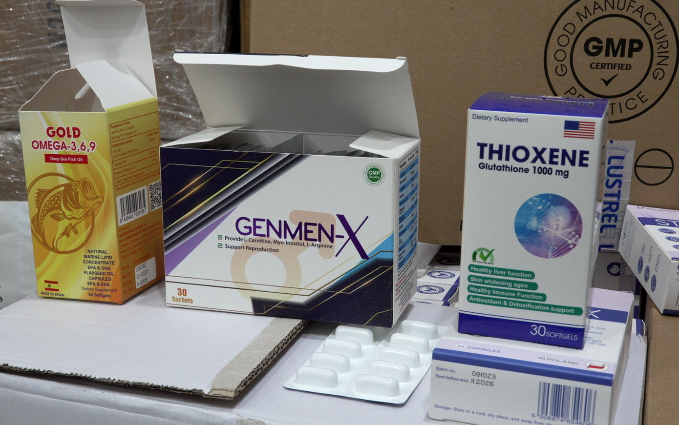 Thông tin trên các vỏ hộp được các đối tượng đặt in bằng tiếng nước ngoài thể hiện hàng hóa xuất xứ từ nước ngoài (Tây Ban Nha, Pháp, Mỹ,..). Tem nhãn phụ được Tiến và Nguyệt thuê người dán tại xưởng Hưng Yên và kho hàng tại địa chỉ 114 Xa La, Hà Đông, Hà Nội.