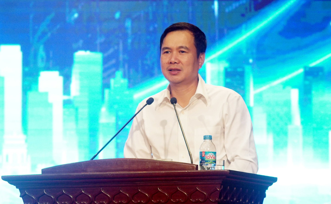 Phó Giáo sư, Tiến sĩ Bùi Thế Duy. Phó Giáo sư, Tiến sĩ Bùi Thế Duy.