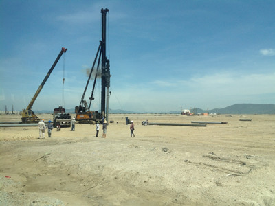 Kỹ sư và công nhân nước ngoài trên đại công trường Formosa Hà Tĩnh. Ảnh: Phong Cầm. Kỹ sư và công nhân nước ngoài trên đại công trường Formosa Hà Tĩnh. Ảnh: Phong Cầm