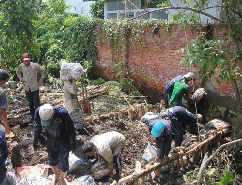 Hàng chục người được huy động khắc phục sự cố