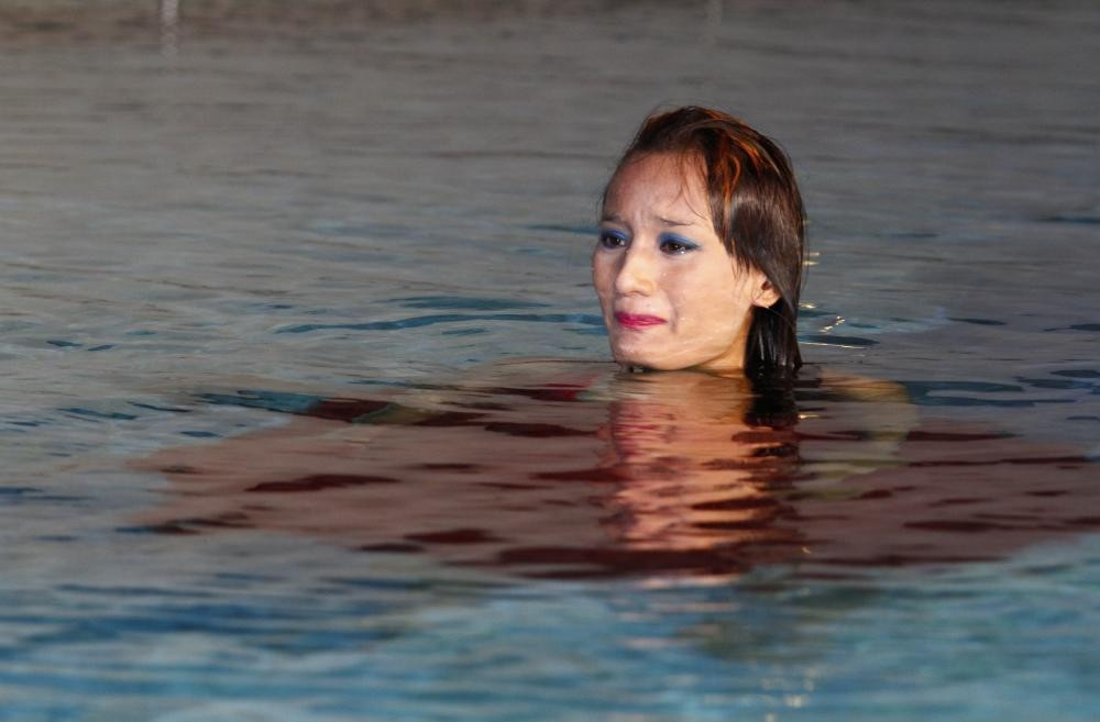 Lê Thị Thúy thì liên tục khóc mếu