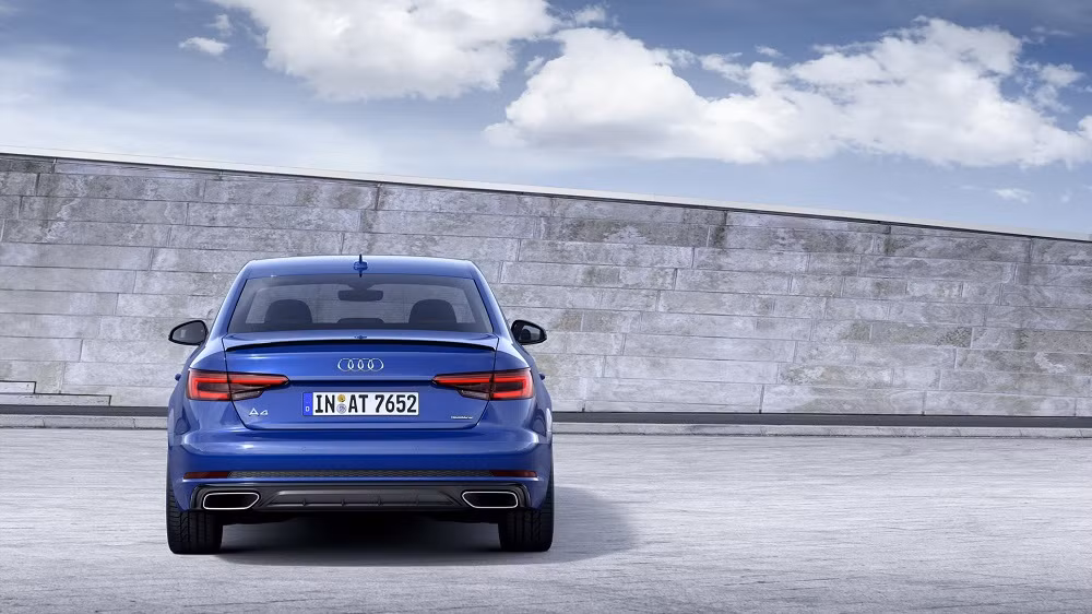 Audi A4 mới - Đối thủ của Mercedes-Benz C-Class chính thức lộ diện ảnh 1
