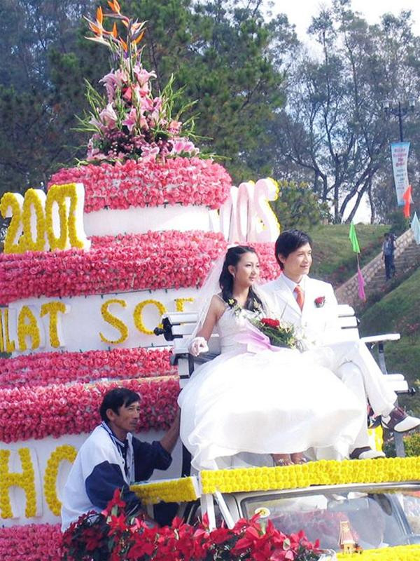 Diễu hành xe hoa Diễu hành xe hoa