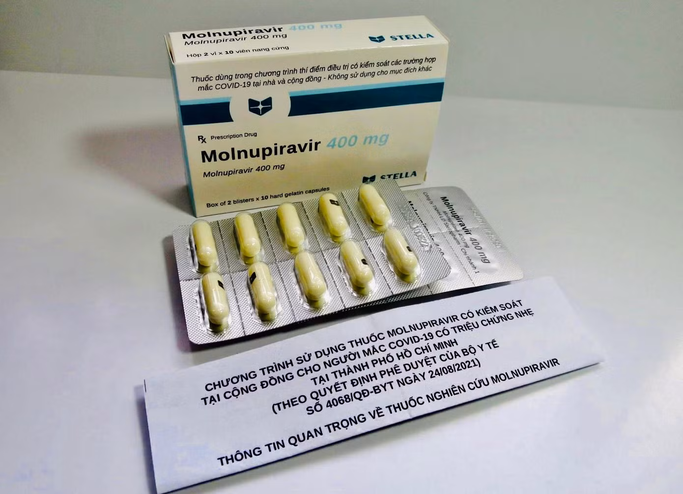Thuốc viên nang Molnupiravir được thử nghiệm giai đoạn 3 tại cộng đồng cho 116 nghìn F0 miễn phí ở TPHCM do Công ty TNHH Liên doanh Stellapharm Việt Nam sản xuất- ảnh L.T