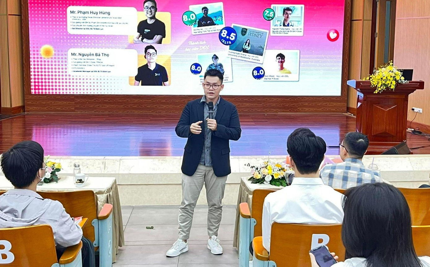 Chuyên gia ngoại ngữ chia sẻ cách luyện thi IELTS với sinh viên Trường ĐH Y Dược TPHCM Chuyên gia ngoại ngữ chia sẻ cách luyện thi IELTS với sinh viên Trường ĐH Y Dược TPHCM