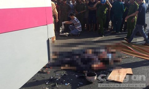 Hai thanh niên chết thảm trên đường đi đám cưới ảnh 1