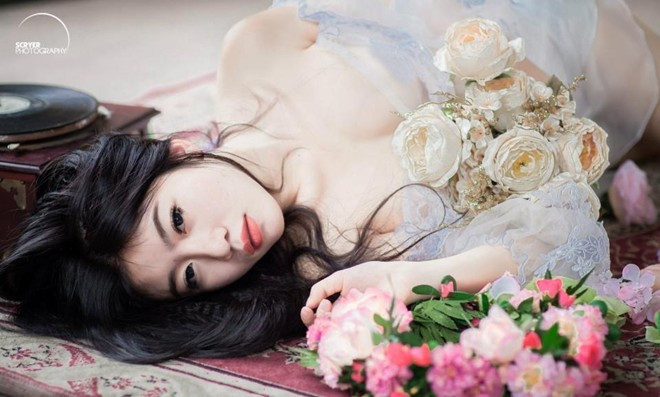 Cô gái xinh đẹp này đã từng bị người yêu cũ đòi lại quà 