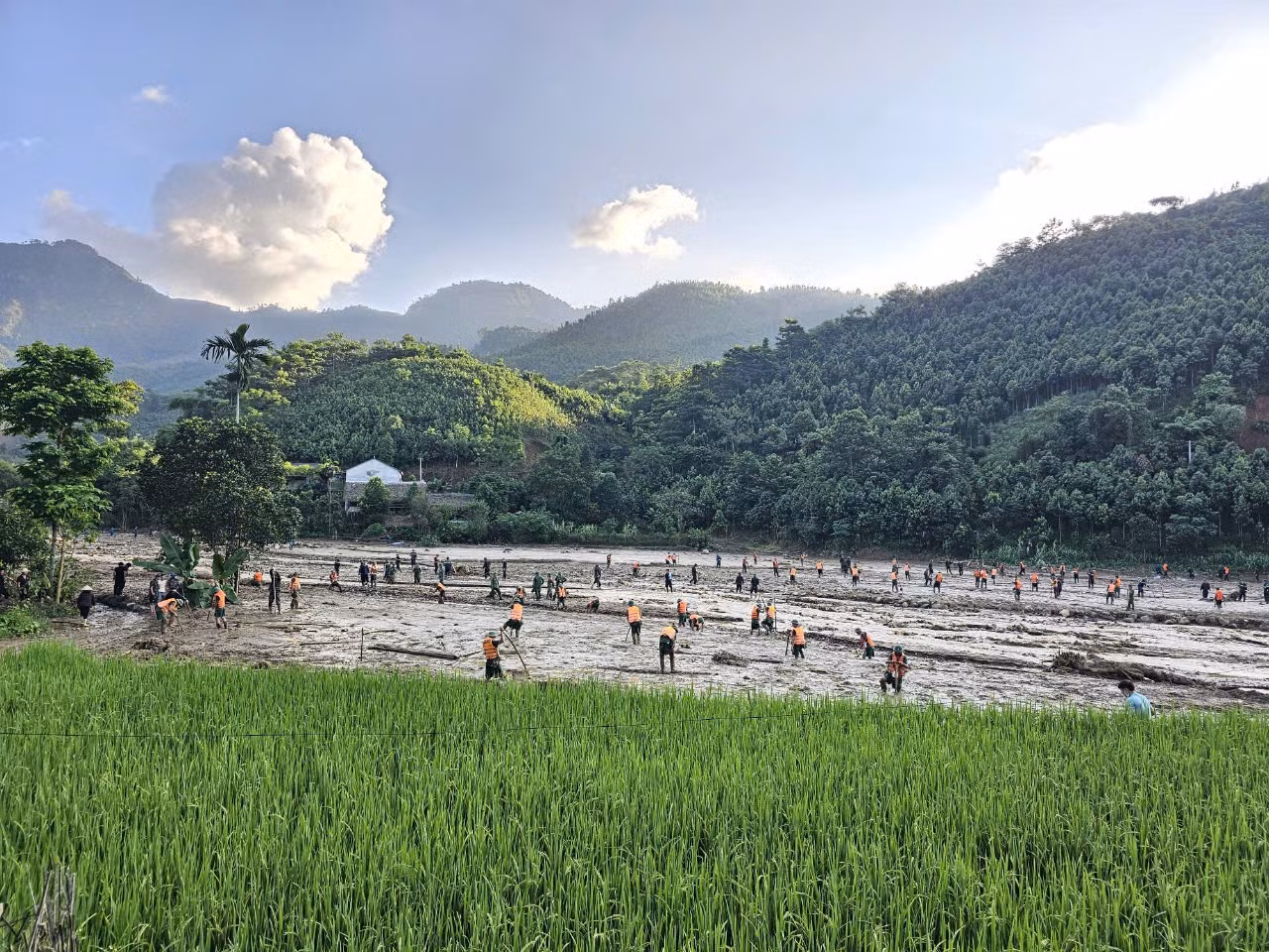 Đến thời điểm hiện tại, số người mất tích tại Làng Nủ giảm 29 người so với báo cáo ban đầu.