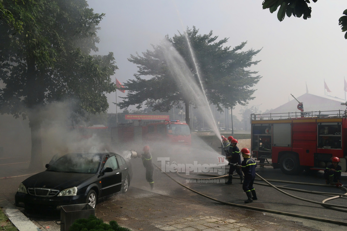 Buổi diễn tập với trên 500 người, 40 phương tiện.