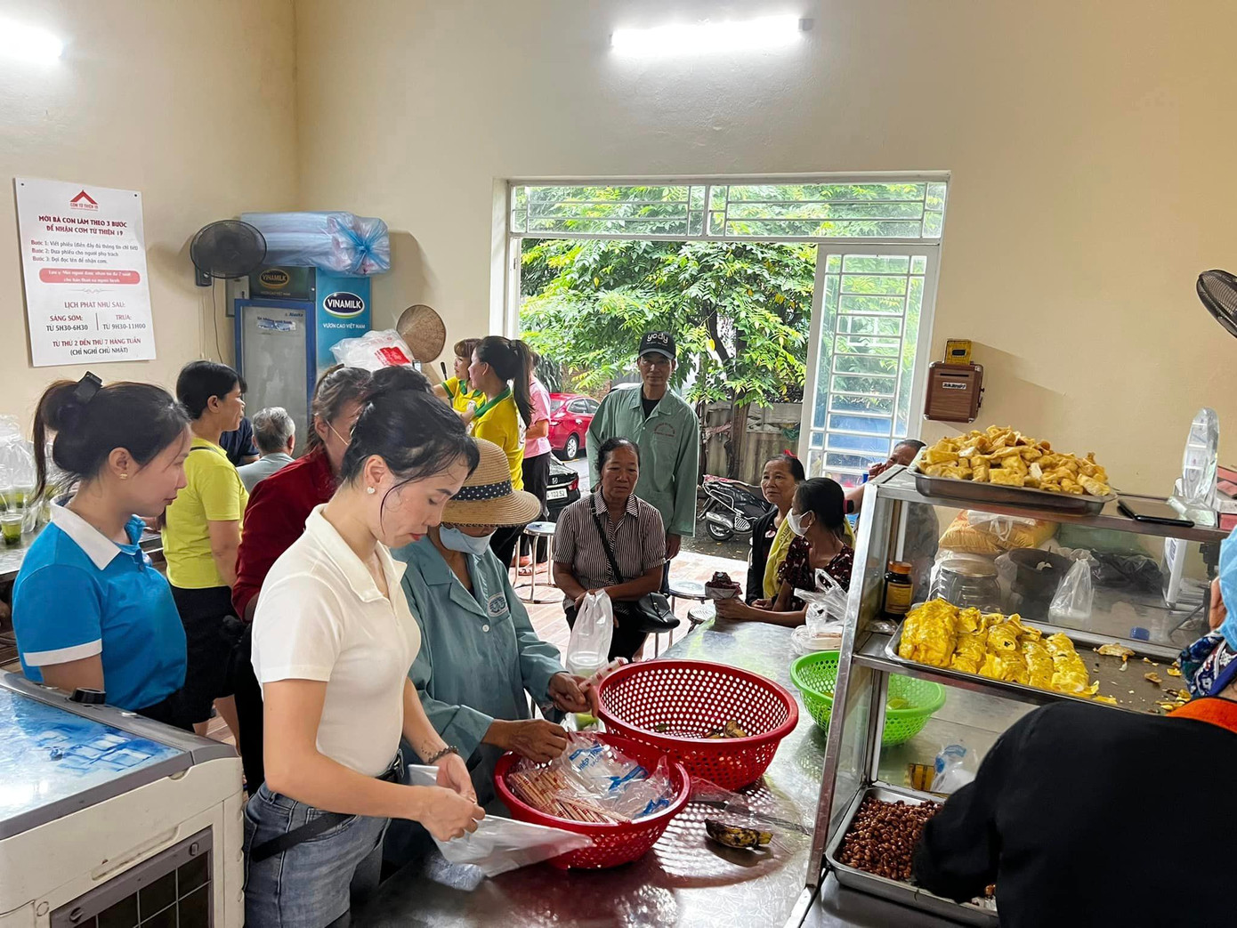 Mỗi suất cơm không thịt động vật gồm lạc, trứng, rau, củ quả... Mỗi suất cơm không thịt động vật gồm lạc, trứng, rau, củ quả...