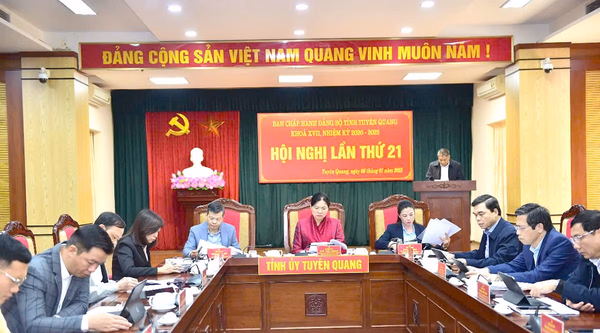 Toàn cảnh hội nghị. Toàn cảnh hội nghị.