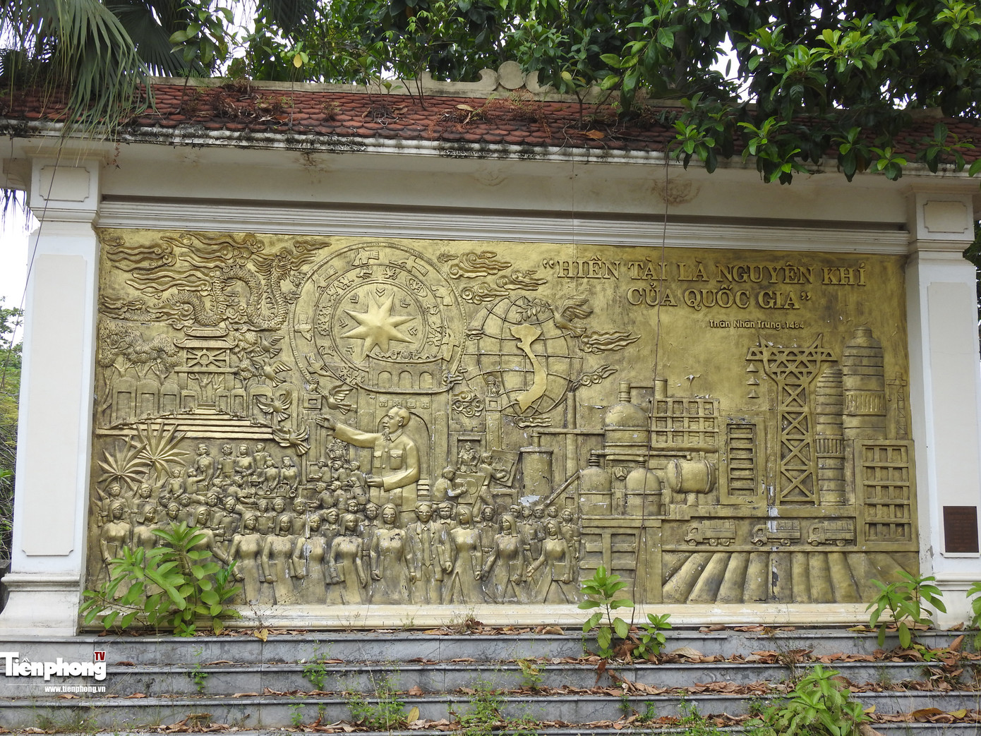 Theo ghi nhận của PV, sau 2 năm bỏ không mọi thứ nơi đây đều trở nên đìu hiu, tiêu điều. Bởi trước đây, tại địa điểm này đã từng đào tạo ra hàng nghìn nhân tài Đất Tổ.