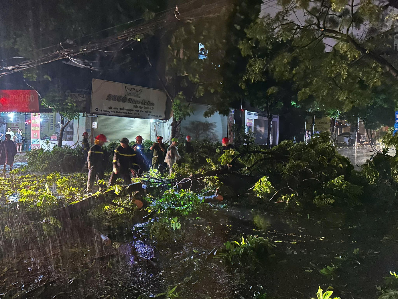 Miền Bắc hứng mưa trên 400 mm, cảnh báo ngập lụt ảnh 13