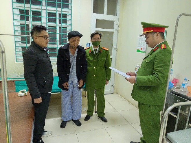 Đối tượng Sình Chá Lầu tại Cơ quan công an. Đối tượng Sình Chá Lầu tại Cơ quan công an.