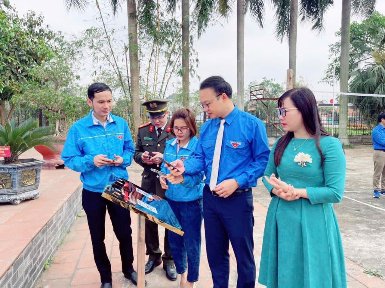 Việc thực hiện "số hóa" tại các di tích lịch sử góp phần quảng bá du lịch đến với du khách thông qua thông tin, hình ảnh.