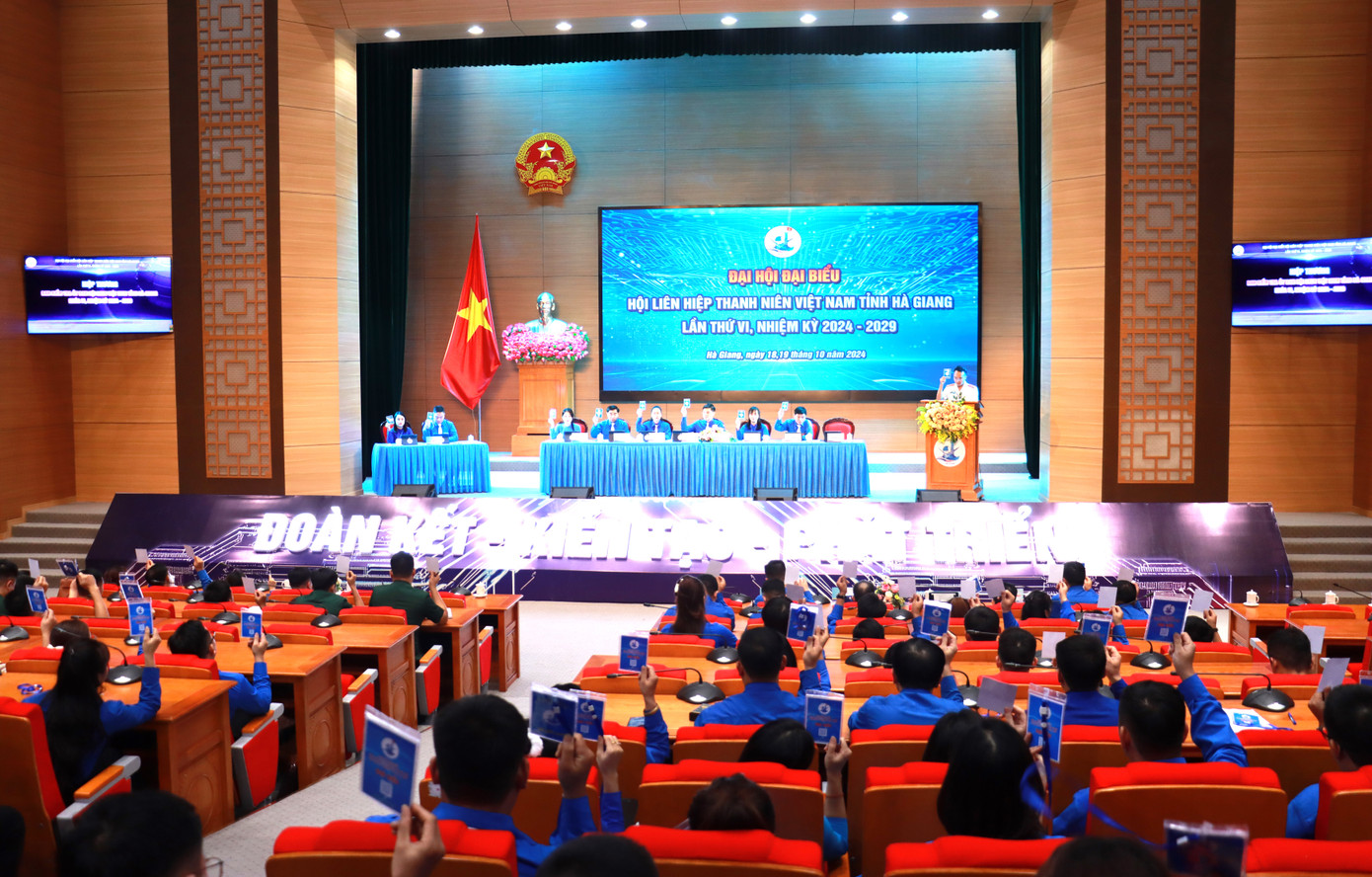 Toàn cảnh hội nghị. Toàn cảnh hội nghị.