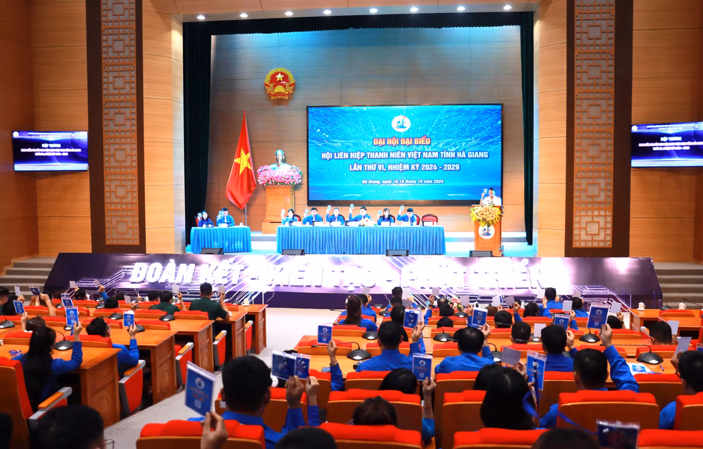 Toàn cảnh hội nghị. Toàn cảnh hội nghị.