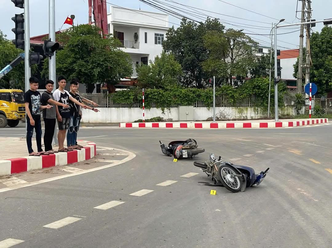 Hiện trường vụ tai nạn. Hiện trường vụ tai nạn.