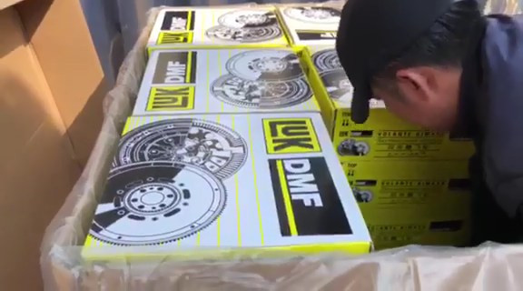 Nhập lậu container phụ tùng ô tô 'xịn' trị giá hàng tỷ vào cảng Cát Lái ảnh 4