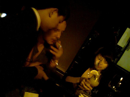 Một “gái già” đang mặc cả giá