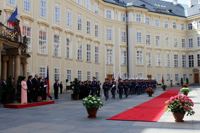 Lễ đón chính thức Chủ tịch nước Trương Tấn Sang tại Cộng hòa Czech ảnh 7