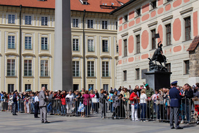 Lễ đón chính thức Chủ tịch nước Trương Tấn Sang tại Cộng hòa Czech ảnh 11