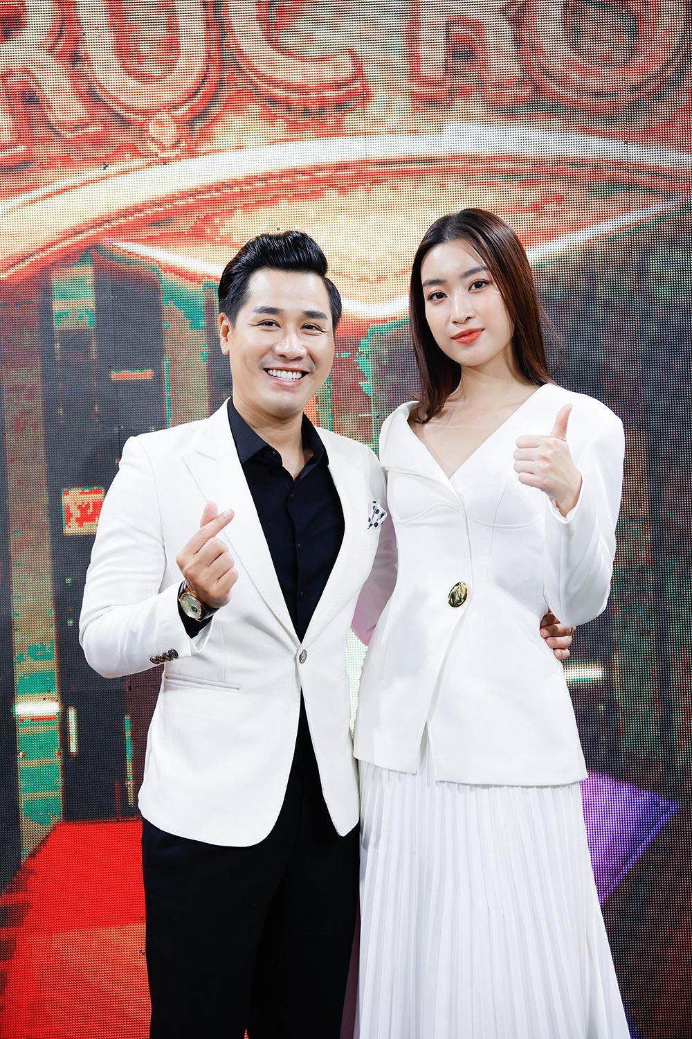 Hiện tại Đỗ Mỹ Linh đang đảm nhận vị trí MC và BTV tại Phòng Tin Tức - Ban Thể Thao - Đài truyền hình Việt Nam.