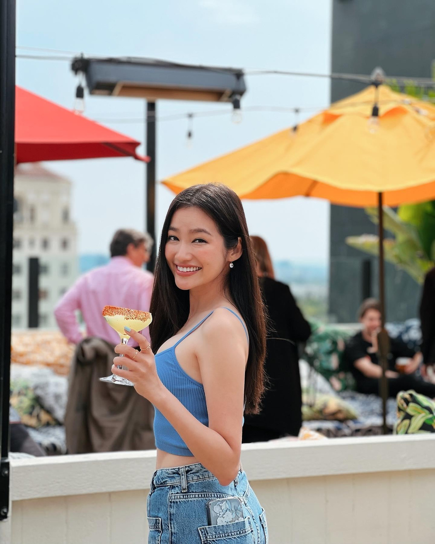 Trúc Diễm chia sẻ cô và chồng đã hoàn tất thủ tục ly hôn. Cả hai đang có cuộc sống độc lập và không liên quan gì đến nhau nữa.