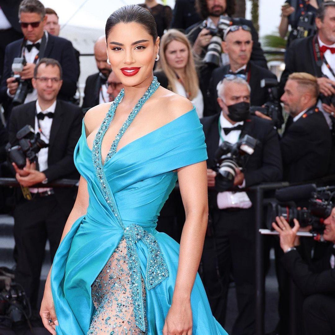 Nàng Á hậu xinh đẹp chiếm trọn sự chú ý của các khách mời nhờ nhan sắc xinh đẹp và lộng lẫy của mình. Đã 7 năm sau sự cố bị trao nhầm vương miện, nhan sắc của Ariadna Gutiérrez ngày càng xinh đẹp và lộng lẫy.