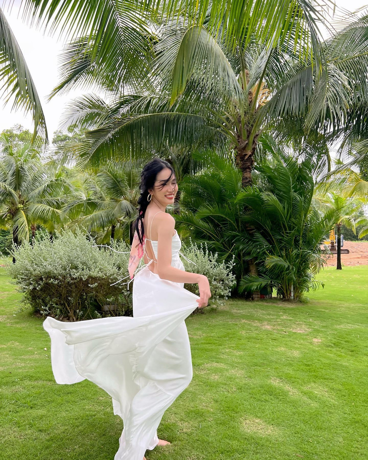 Có thể nói sau 2 năm giành ngôi vị Á hậu, Phương Anh ngày càng hoàn thiện về nhan sắc. Không chỉ vậy, người đẹp cũng tích cực trau dồi về tri thức khi theo đuổi chương trình học thạc sĩ tại Đại học RMIT TP. HCM.