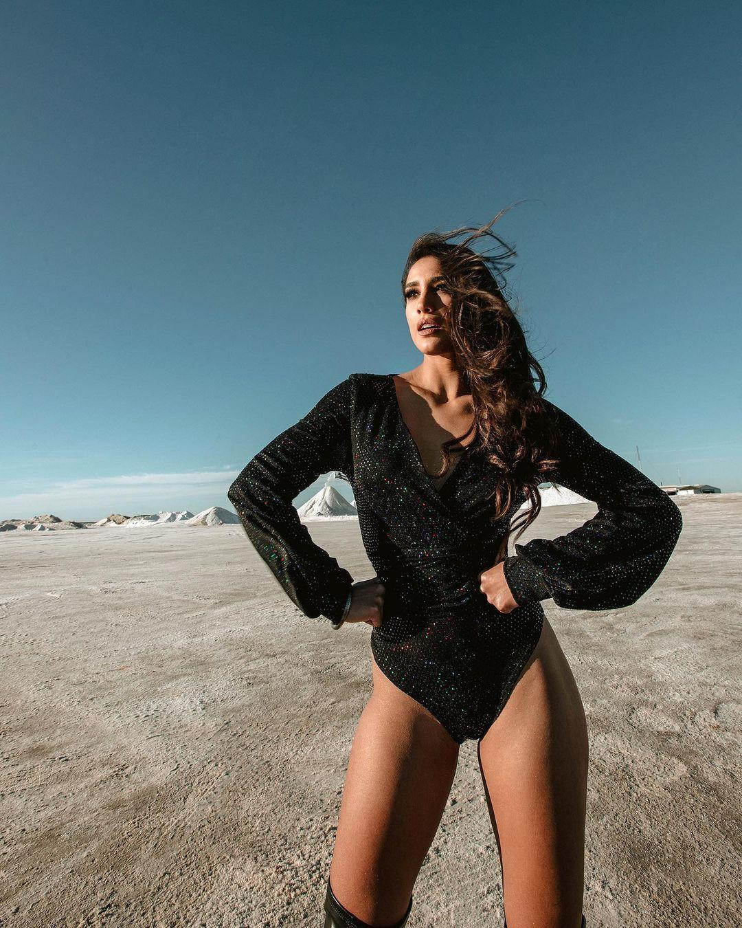 Không chỉ sở hữu gương mặt sắc sảo và cá tính, Irma Miranda còn có body cực kỳ nóng bỏng và quyến rũ.