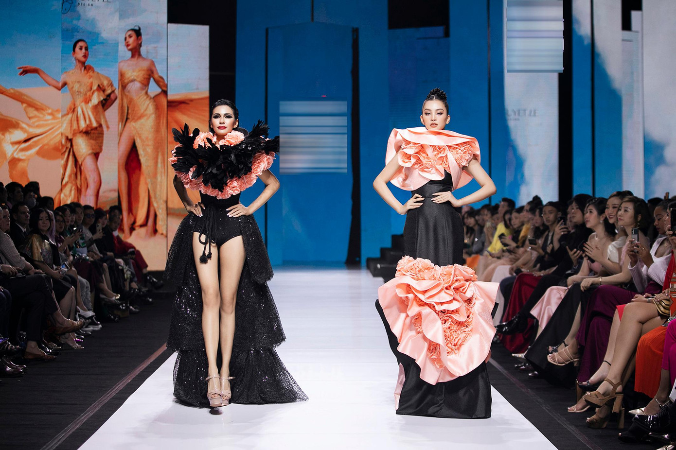 Trong chương trình Hoa hậu Tiểu Vy và Hoa hậu Trái đất 2015 Angelia Ong cùng đảm nhận vai trò vedette. Hai người đẹp khiến khán giả trầm trồ với những sải bước kiêu sa, chuyên nghiệp.