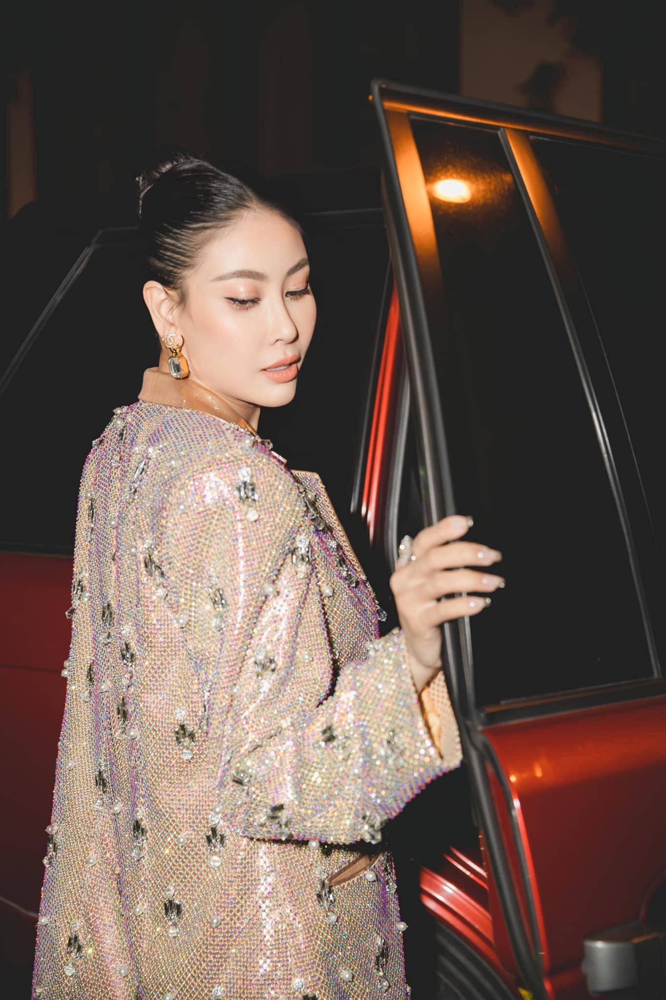 Nhan sắc xinh đẹp và quyến rũ của Hà Kiều Anh ở tuổi 45 luôn khiến các đàn em phải trầm trồ ngưỡng mộ.