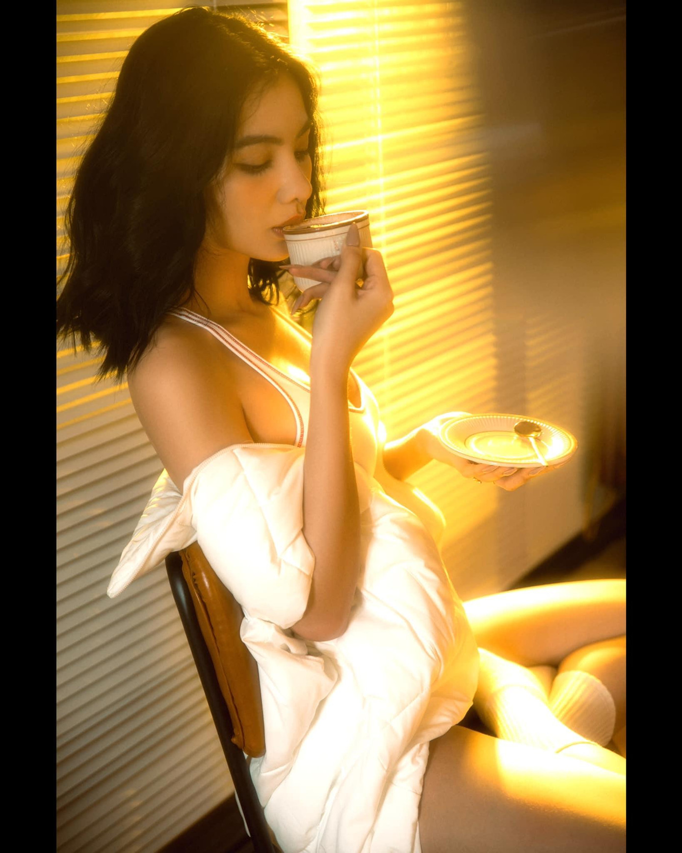 Cẩm Đan liên tục xuất hiện trên các sàn diễn thời trang cũng như trở thành gương mặt thương hiệu của nhiều nhãn hàng lớn.