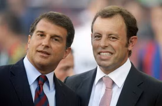 Cuộc chiến giữa Joan Laporta và Sandro Rosell chưa có hồi kết