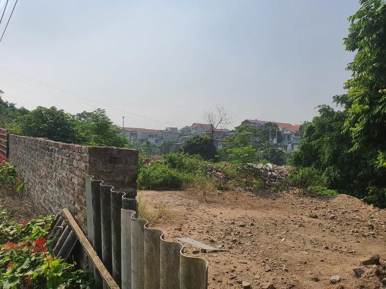 Một khu vực trước đây là ao thả cá nay bị san gạt trái phép