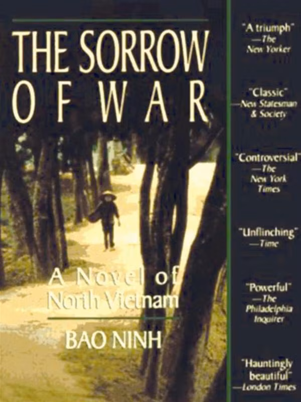 Tiểu thuyết Nỗi buồn chiến tranh qua bản dịch tiếng Anh tại nhiều NXB ở Mỹ. Ảnh: Bảo tàng tư liệu