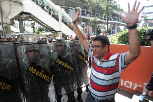 Bạo lực đẫm máu ở Thái Lan, hơn 70 người thương vong ảnh 5