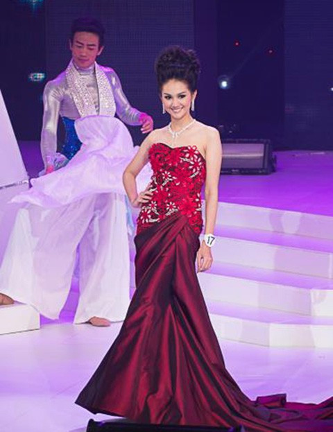 Những scandal để đời của các hoa hậu Thái Lan ảnh 7