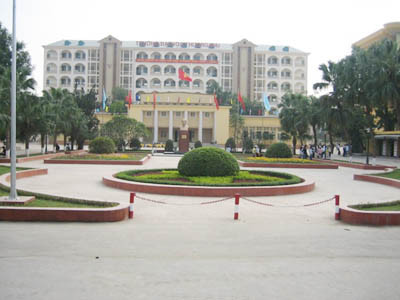 Trường Đại học Thương Mại