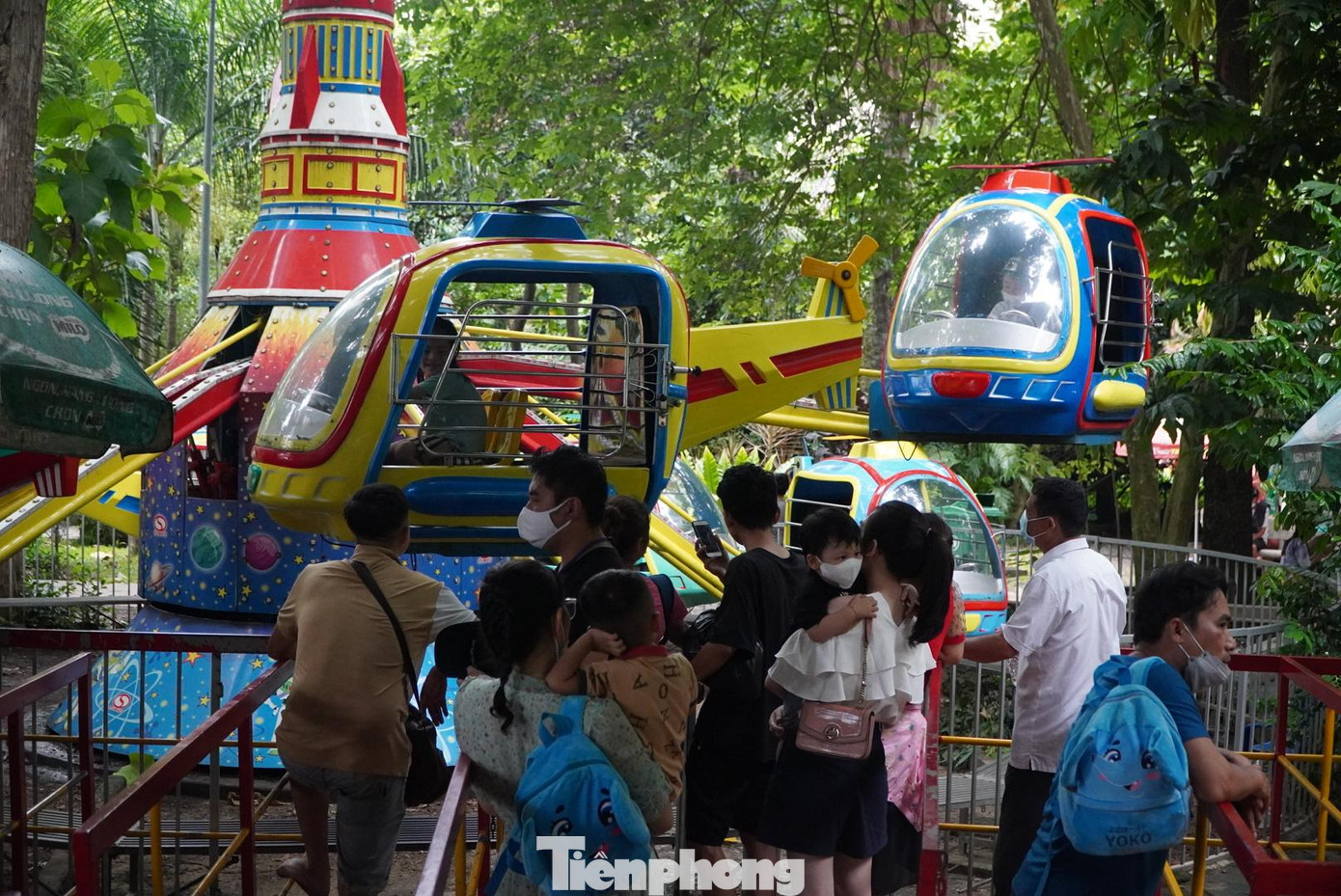 Nhiều điểm vui chơi trong Thảo Cầm Viên thu hút trẻ em trong ngày Quốc tế Thiếu nhi.