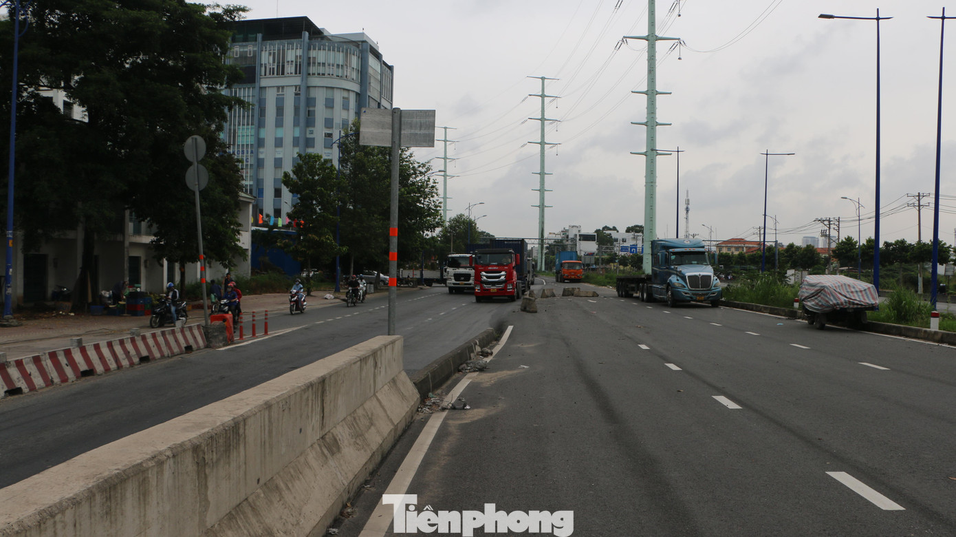 Hiện tại cầu Mỹ Thủy 3 đã hoàn thành nhưng chưa đưa vào khai thác vì đường Đồng Văn Cống chưa mở rộng xong.
