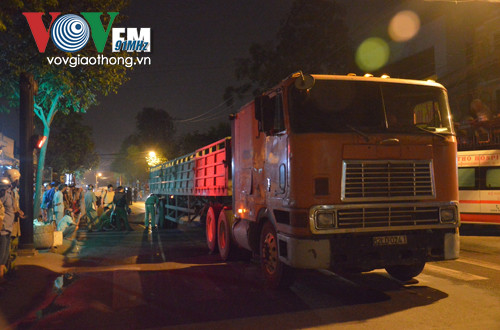 Ngã vào gầm xe người đàn ông bị cán tử vong ảnh 1