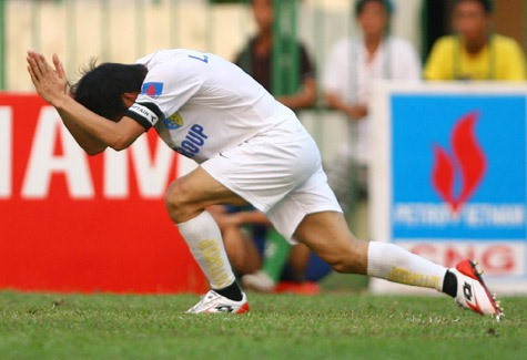 Chỉ trích trọng tài, Công Vinh đã quên trận đấu với HAGL? ảnh 2